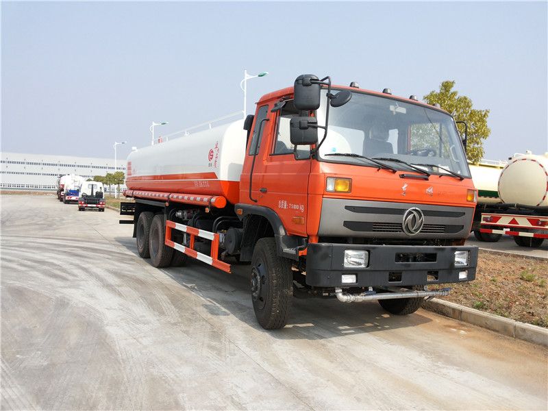  東風(fēng)16噸運水車（灑水車）